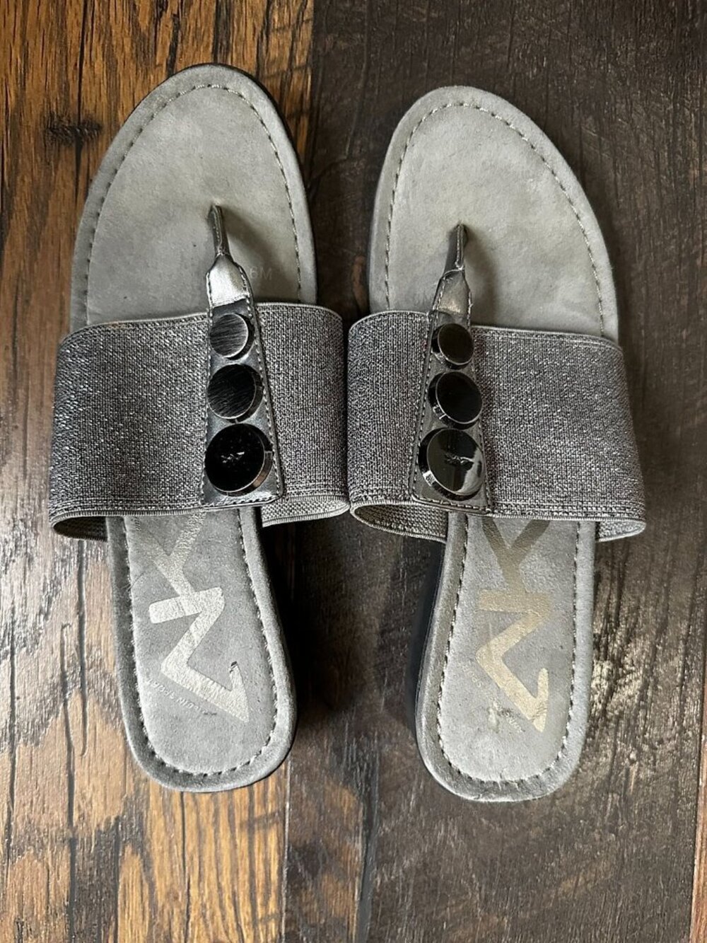 Anne Klein Sport AK Silver Thong Sandals, Women's Size 6M